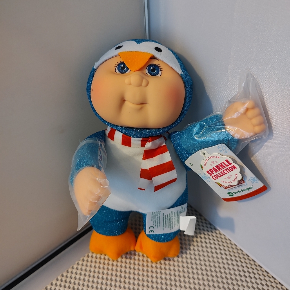 Cabbage Patch Kids Holiday Helpers North Penguin #147 NWT Doll Sparkle Collectio